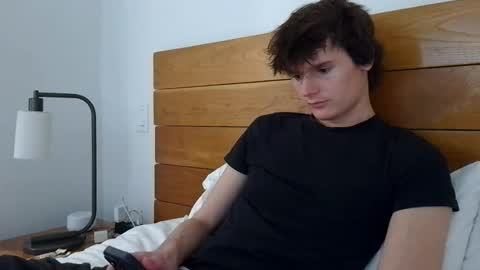 Snapshot of sensualalien chatting on February 25, 2025, 11:00 pm Cam online show from February 25, 2025, 11:00 pm