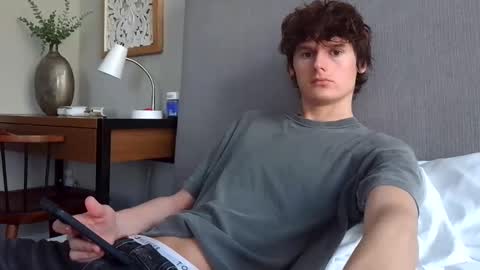 Snapshot of sensualalien chatting on March 4, 2025, 8:38 pm Cam online show from March 4, 2025, 8:38 pm