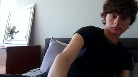 Snapshot of sensualalien chatting on March 11, 2025, 5:24 pm Cam online show from March 11, 2025, 5:24 pm