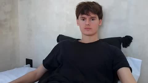 Snapshot of sensualalien chatting on October 20, 2025, 7:03 pm Cam online show from October 20, 2025, 7:03 pm