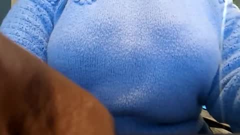 Snapshot of sensualatease chatting on October 24, 2025, 3:41 pm SensualATease online show from October 24, 2025, 3:41 pm