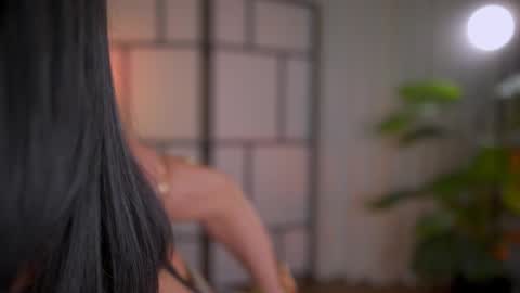 Snapshot of sensualcherry_ chatting on February 12, 2025, 1:41 am Maria- OF sensual bee online show from February 12, 2025, 1:41 am