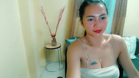 Snapshot of sensuous_rose chatting on February 14, 2025, 12:25 pm ROSE online show from February 14, 2025, 12:25 pm