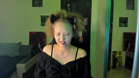 senya_sol online show from March 25, 2026, 10:38 pm