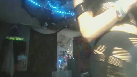 sequoia8888 online show from September 10, 2025, 5:51 am