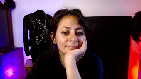 Snapshot of serena_xyz chatting on September 21, 2025, 3:24 pm Serena Xyz online show from September 21, 2025, 3:24 pm