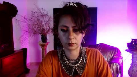 Snapshot of serena_xyz chatting on October 7, 2025, 6:49 pm Serena Xyz online show from October 7, 2025, 6:49 pm