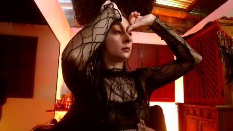 Serena Xyz online show from April 30, 2026, 6:03 pm