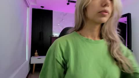 Serene online show from January 16, 2026, 12:31 pm