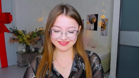 Ophelia online show from February 24, 2025, 4:04 pm