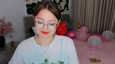 Ophelia online show from February 25, 2025, 7:36 pm