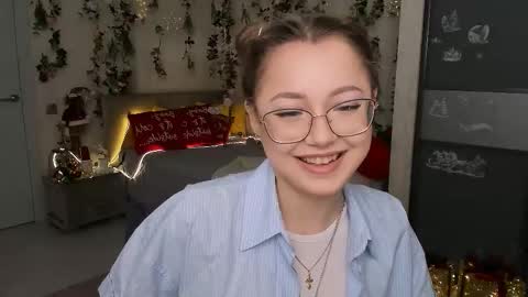 Snapshot of sereneflame chatting on January 16, 2026, 4:55 pm Ophelia online show from January 16, 2026, 4:55 pm