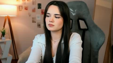 Alice online show from April 24, 2026, 8:00 pm