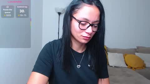 Snapshot of serenesophi chatting on October 24, 2025, 5:26 am SereneSophi online show from October 24, 2025, 5:26 am