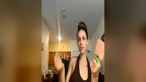 serenityroseee online show from June 13, 2026, 9:02 pm
