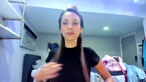 serenityroseee online show from July 13, 2026, 11:18 pm
