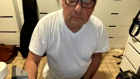 serge8413 online show from December 2, 2024, 3:15 am