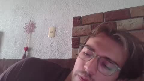 Snapshot of servandomier chatting on September 23, 2025, 4:32 pm mier online show from September 23, 2025, 4:32 pm