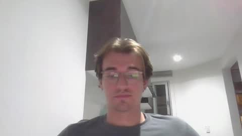 Snapshot of servandomier chatting on October 27, 2025, 5:22 am mier online show from October 27, 2025, 5:22 am