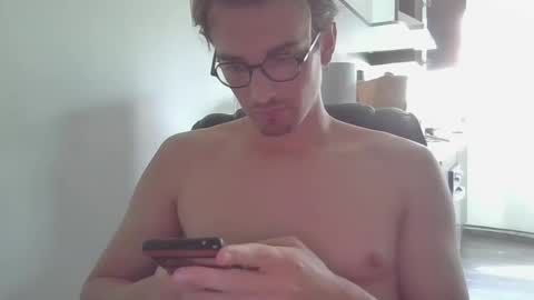 Snapshot of servandomier chatting on April 13, 2026, 9:20 pm mier online show from April 13, 2026, 9:20 pm