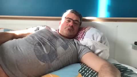 sesamechris92 online show from January 3, 2025, 1:03 pm