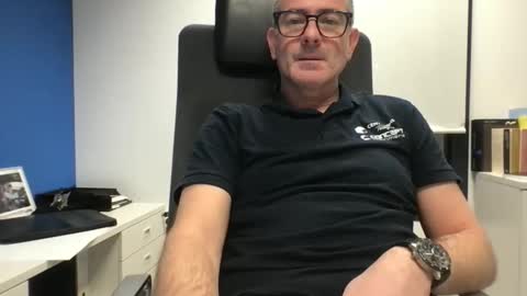 sesamechris92 online show from December 1, 2025, 5:18 pm