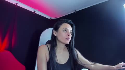 Snapshot of sesymilf chatting on October 4, 2025, 3:15 am LUCERO online show from October 4, 2025, 3:15 am