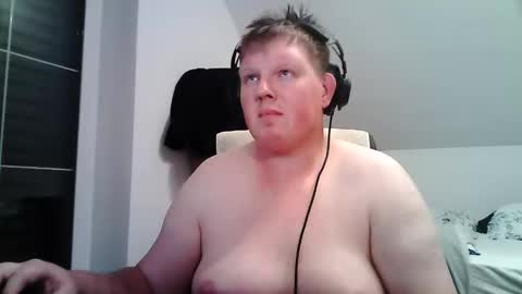 Snapshot of setcuna chatting on April 20, 2026, 8:32 pm setcuna online show from April 20, 2026, 8:32 pm