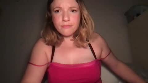 Snapshot of seturselfonfyre chatting on September 23, 2025, 6:38 am seturselfonfyre online show from September 23, 2025, 6:38 am