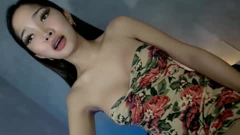 Lily online show from January 28, 2025, 3:15 am