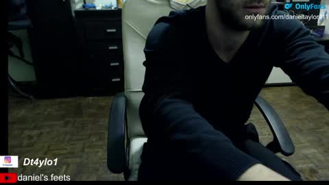 Snapshot of sexandsexy1999 chatting on January 9, 2025, 3:04 am Daniel Taylor online show from January 9, 2025, 3:04 am