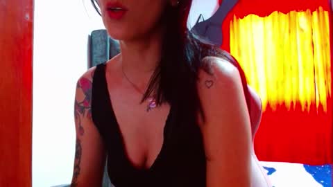sexmilkdirty online show from September 26, 2025, 7:18 pm