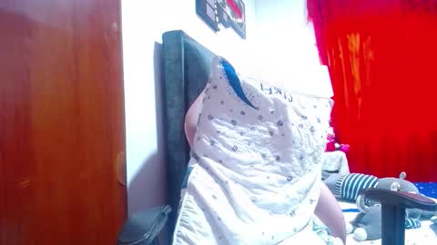 sexmilkdirty online show from December 2, 2025, 9:43 pm