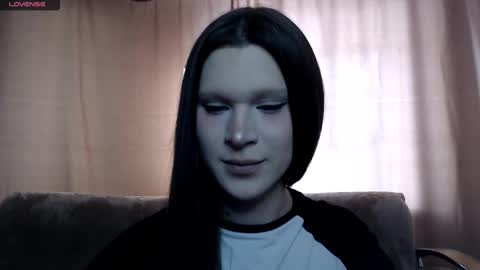 Nextdoor Princess online show from February 18, 2025, 6:37 am