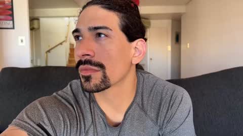 Andrea online show from October 26, 2025, 7:42 pm