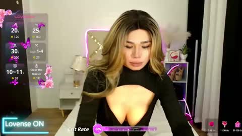 sexxxy_phoenix online show from April 11, 2026, 12:53 pm