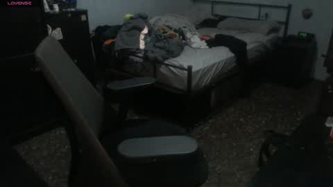 SiuL online show from December 23, 2025, 8:23 am