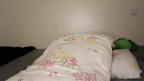 kisses online show from March 23, 2026, 12:20 pm