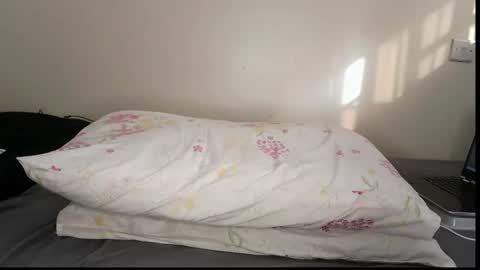 Snapshot of sexxy_bhaddie chatting on May 6, 2026, 5:25 am kisses online show from May 6, 2026, 5:25 am