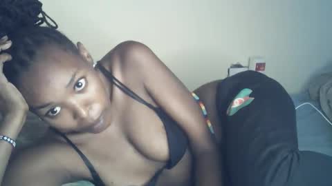 sexxy_curvy23 online show from April 17, 2026, 6:05 am