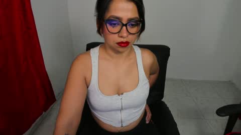 Snapshot of sexxyhot23 chatting on January 19, 2025, 4:12 am LINDA online show from January 19, 2025, 4:12 am