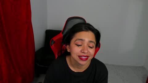 Snapshot of sexxyhot23 chatting on February 5, 2025, 4:37 am LINDA online show from February 5, 2025, 4:37 am