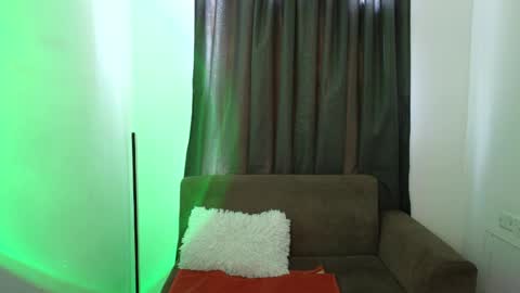 Snapshot of sexxylady__ chatting on May 19, 2026, 4:13 pm Angie online show from May 19, 2026, 4:13 pm