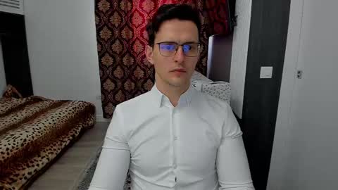 Snapshot of sexxymuscles4u chatting on March 12, 2025, 8:08 am Sexxymuscles4U online show from March 12, 2025, 8:08 am