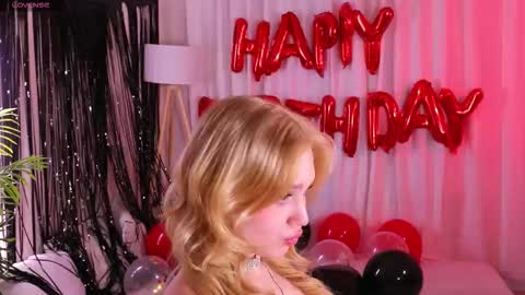 Lina online show from October 13, 2025, 12:54 am