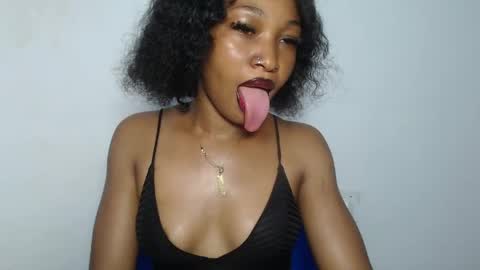 Snapshot of sexy_bluey247 chatting on April 5, 2026, 6:32 am sexy_bluey247 online show from April 5, 2026, 6:32 am