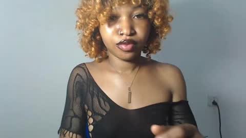 Snapshot of sexy_bluey247 chatting on April 16, 2026, 2:29 pm sexy_bluey247 online show from April 16, 2026, 2:29 pm