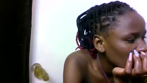 Snapshot of sexy_bree25 chatting on April 16, 2026, 9:39 pm bree online show from April 16, 2026, 9:39 pm