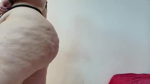 Snapshot of sexy_curvi chatting on February 3, 2025, 4:41 pm karla           instagram  online show from February 3, 2025, 4:41 pm