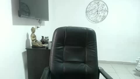 danna gomez online show from March 5, 2025, 3:18 pm